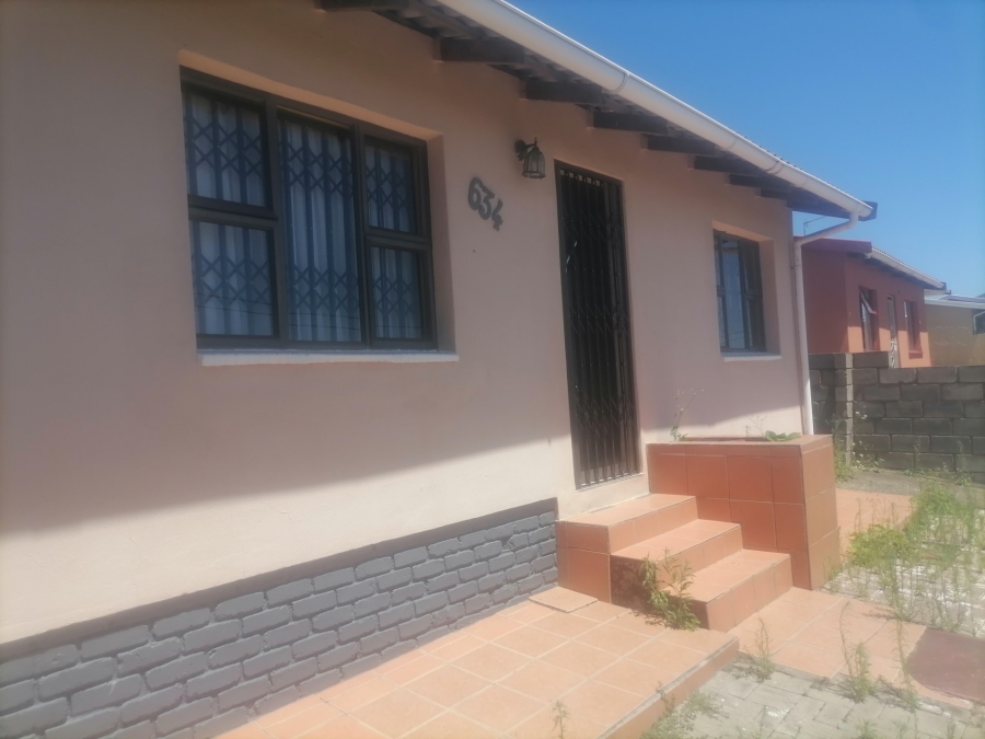 2 Bedroom Property for Sale in Phakamisa Eastern Cape